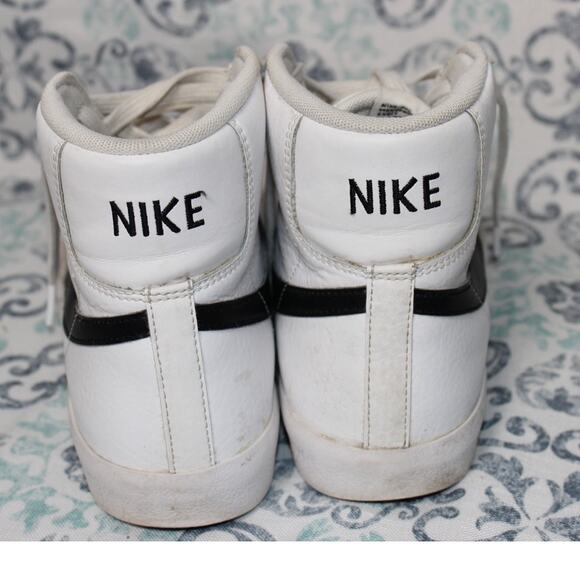 Nike Blazer‎ Mid 77 White Black Yough Size 7Y - Picture 4 of 7